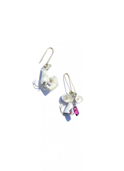 Ecueil-moi (Catch Me), Earrings, 2018, 18ct gold, silver, steel, freshwater pearls, garnet