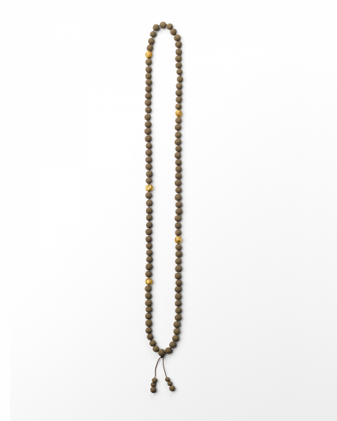 Neckpiece (lifespan 1/3), 2019, soil, silk thread, gold leaf, fresh water pearls (inner neckpiece)