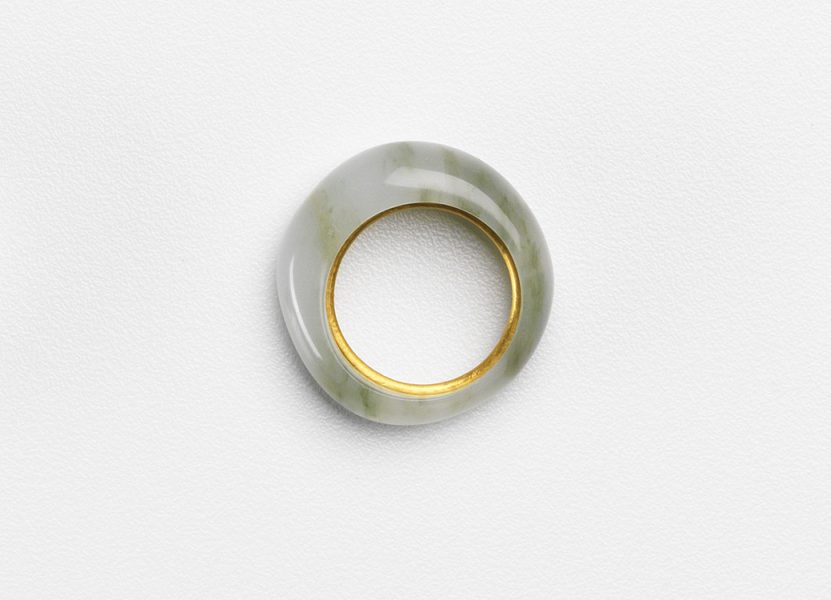 Ring (lifespan 2/3), 2019, talc, 24ct gold