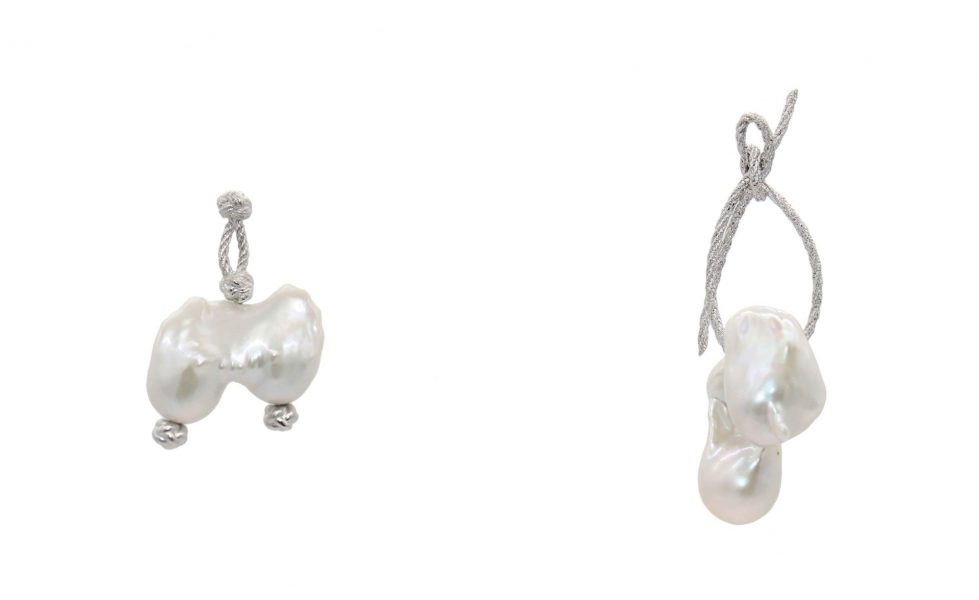 Infinite S,  Brooch/Earring, 2018, White gold-plated silver, fresh water pearls